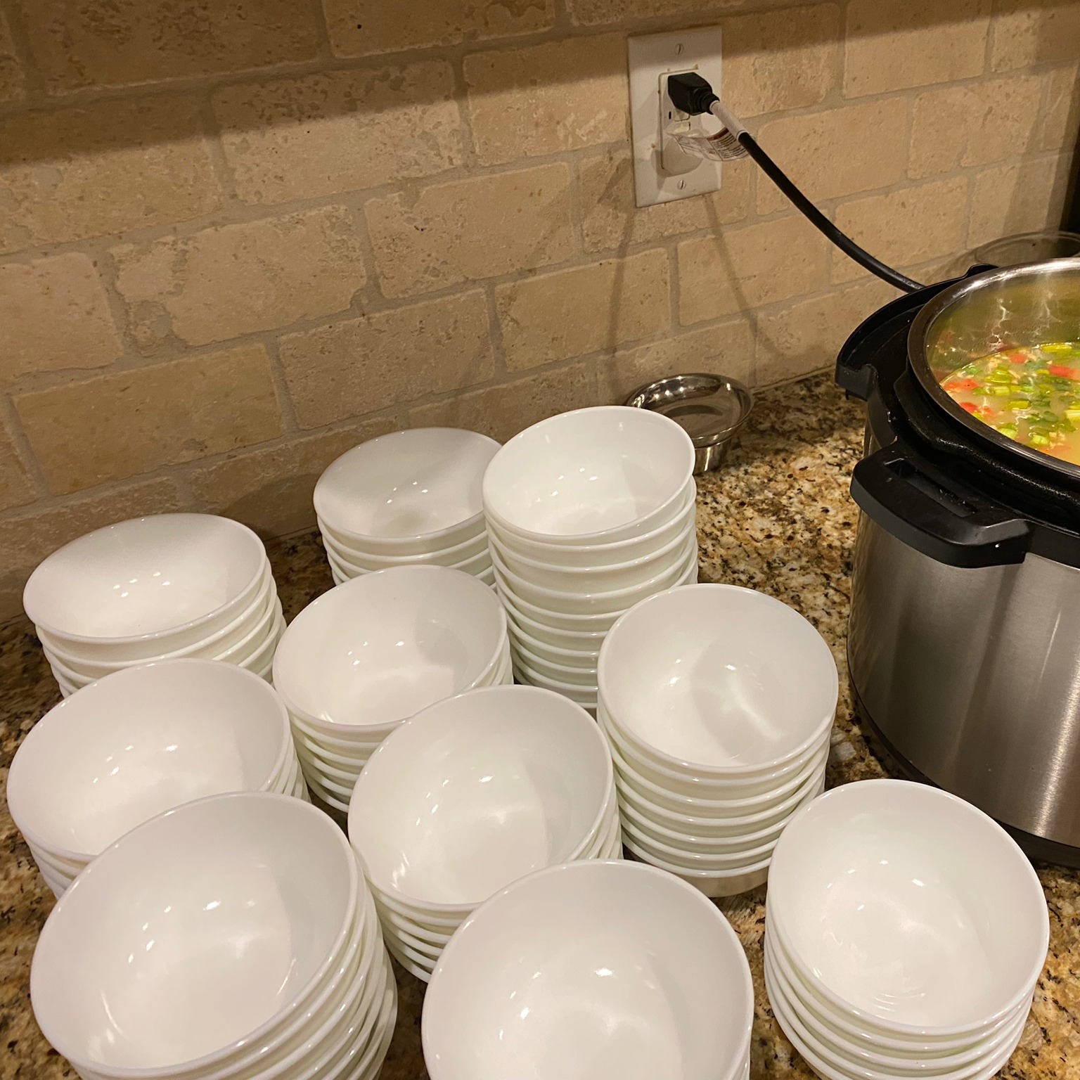 Loan utensils for low-waste party